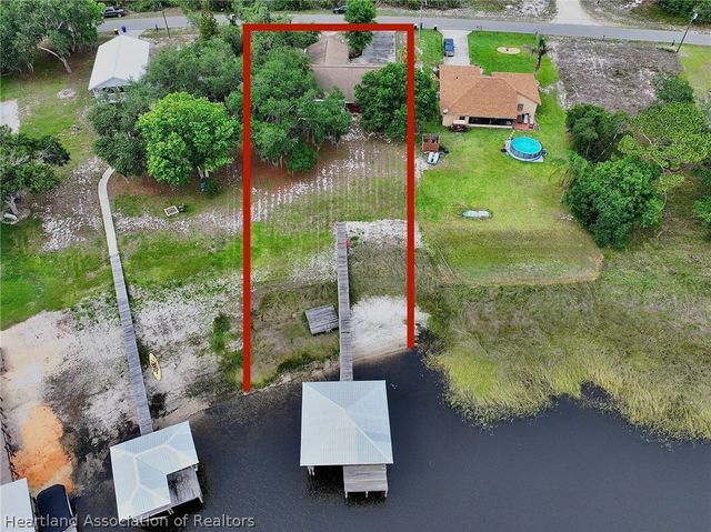 3260 Popinjay Avenue, Lake Placid, FL 33852