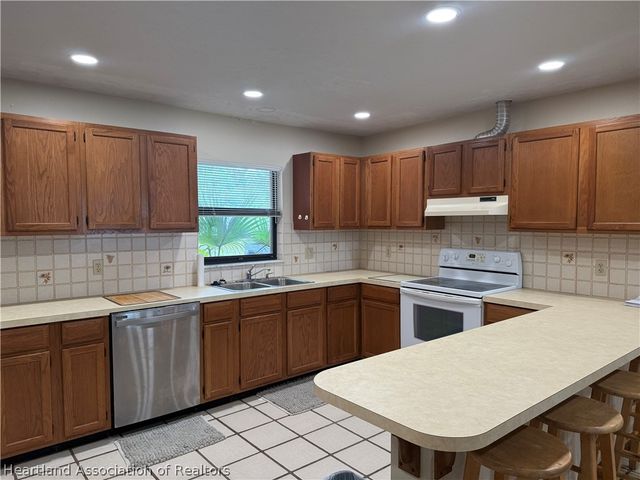 3260 Popinjay Avenue, Lake Placid, FL 33852