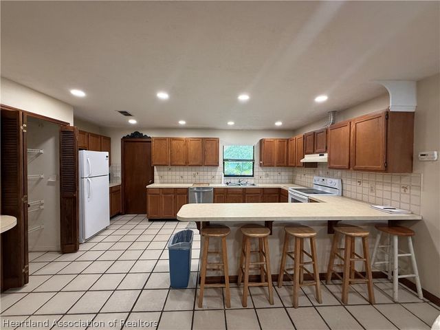 3260 Popinjay Avenue, Lake Placid, FL 33852