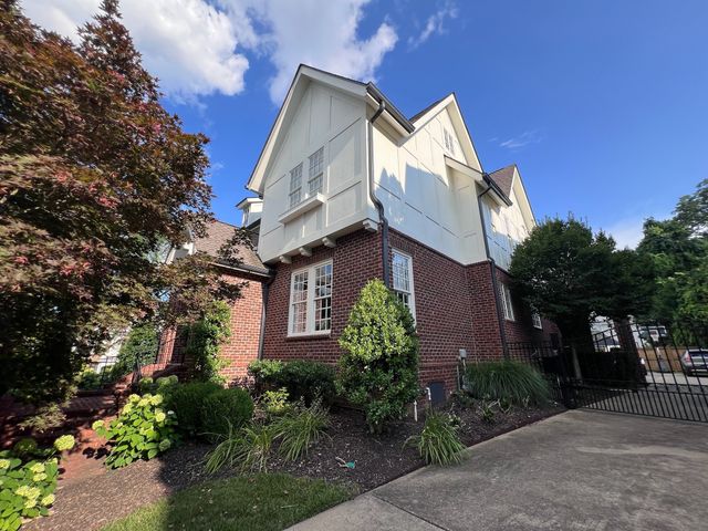 301 Morning Mist Ln, Franklin, TN 37064