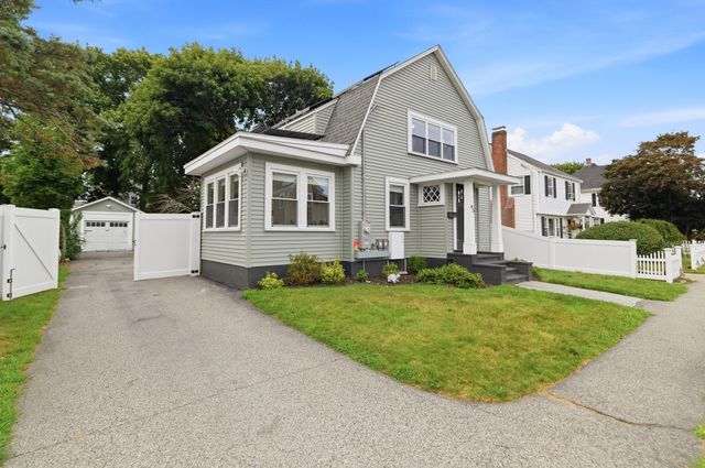 43 Standish St, Weymouth, MA 02191
