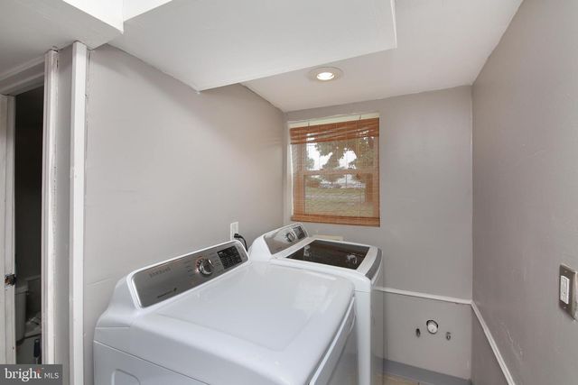 3072 RICHLIEU RD, Bensalem, PA 19020