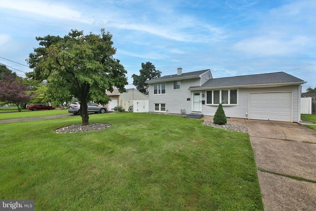 3072 RICHLIEU RD, Bensalem, PA 19020