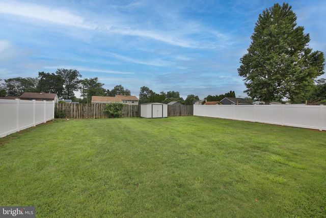 3072 RICHLIEU RD, Bensalem, PA 19020