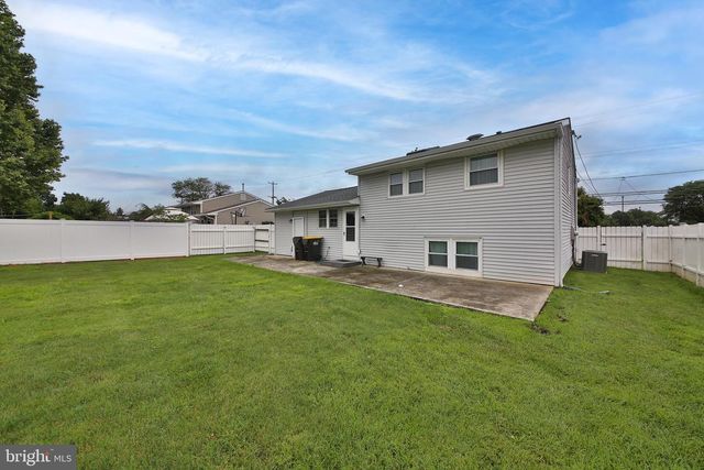 3072 RICHLIEU RD, Bensalem, PA 19020