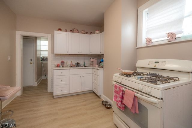 26 Reid St, Elizabeth City, NJ 07201