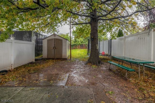 26 Reid St, Elizabeth City, NJ 07201