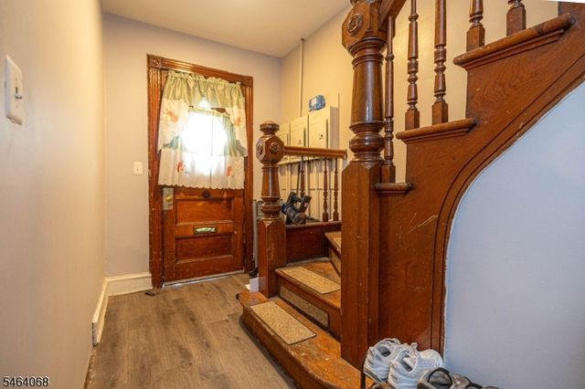 26 Reid St, Elizabeth City, NJ 07201