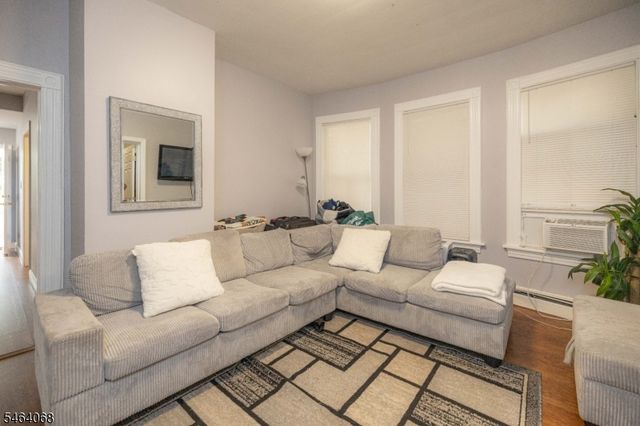 26 Reid St, Elizabeth City, NJ 07201