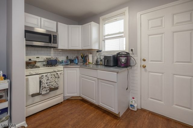 26 Reid St, Elizabeth City, NJ 07201