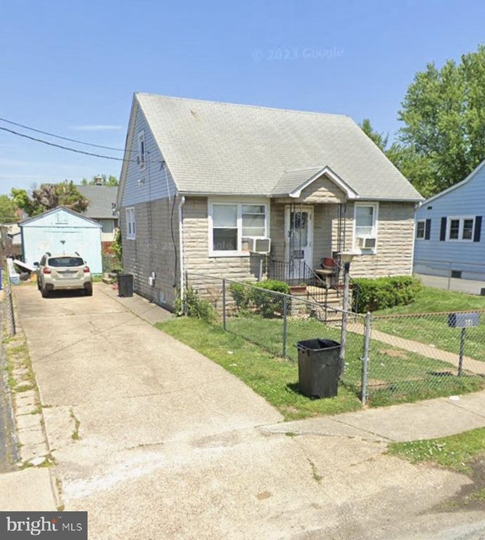Image 2 of property listing at 66 MAVISTA AVE, Baltimore, MD 21222