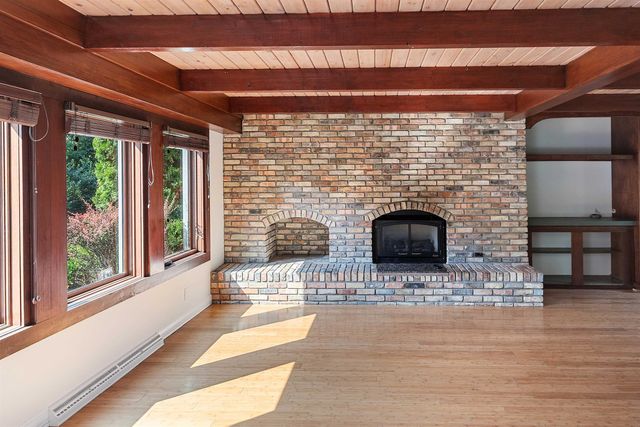 623 Edmar Drive, Peninsula Twp, MI 49686