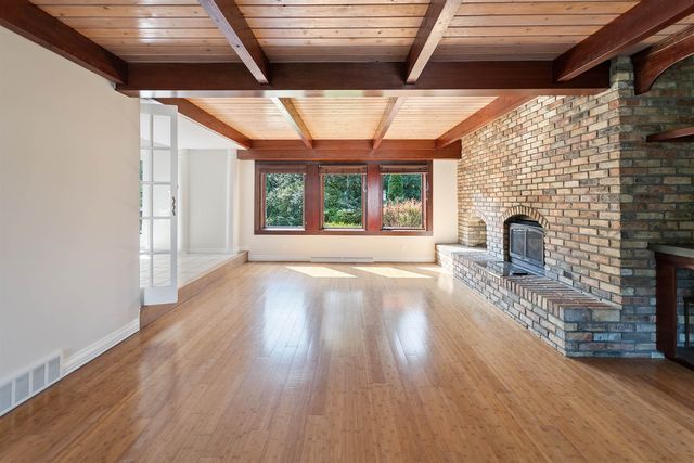 623 Edmar Drive, Peninsula Twp, MI 49686