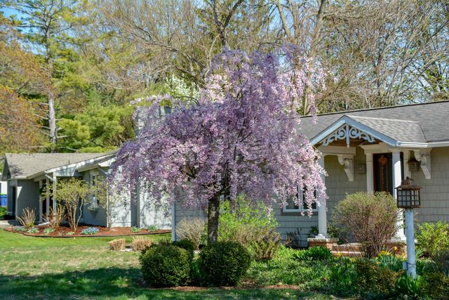 623 Edmar Drive, Peninsula Twp, MI 49686