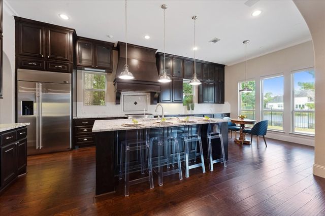 19 Paloma Bend Place, Spring, TX 77389