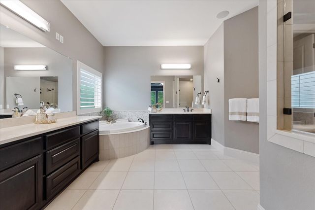 19 Paloma Bend Place, Spring, TX 77389