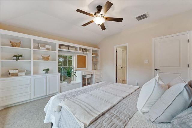 19 Paloma Bend Place, Spring, TX 77389