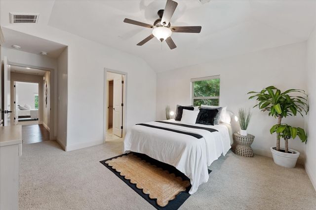 19 Paloma Bend Place, Spring, TX 77389
