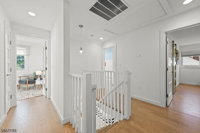 33 S Mountain Rd, Millburn Twp., NJ 07041