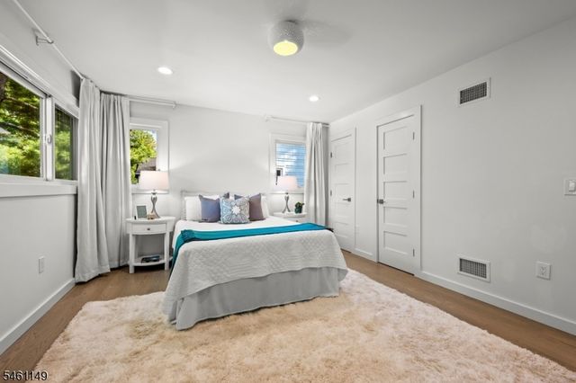 33 S Mountain Rd, Millburn Twp., NJ 07041