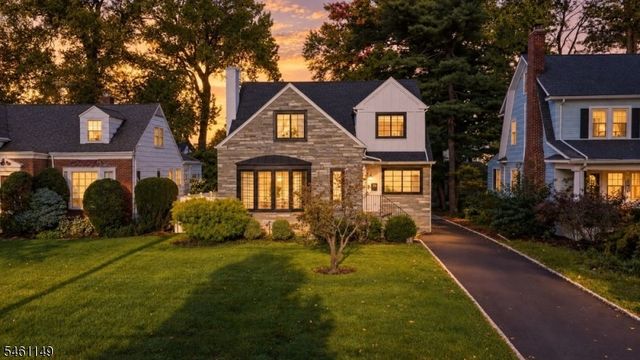 33 S Mountain Rd, Millburn Twp., NJ 07041