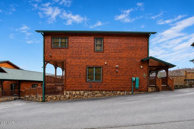 832 Resort Way, Gatlinburg, TN 37738