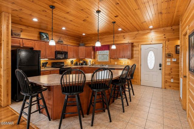 832 Resort Way, Gatlinburg, TN 37738