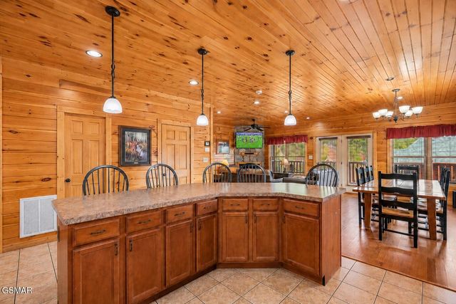 832 Resort Way, Gatlinburg, TN 37738