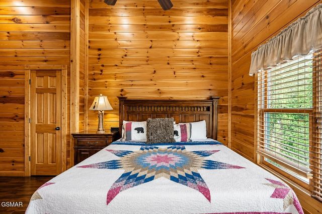 832 Resort Way, Gatlinburg, TN 37738