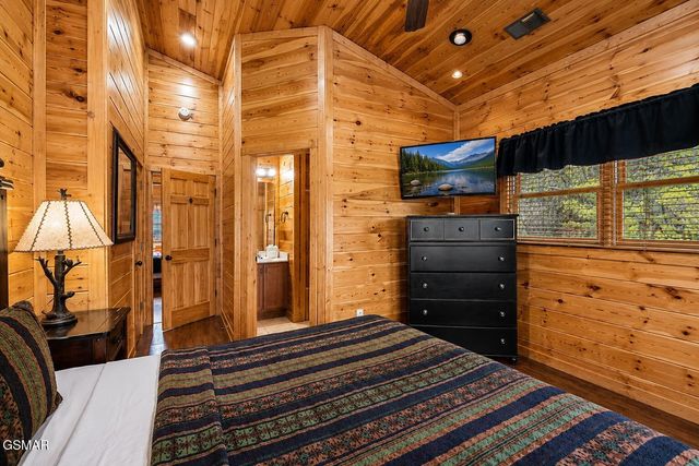832 Resort Way, Gatlinburg, TN 37738
