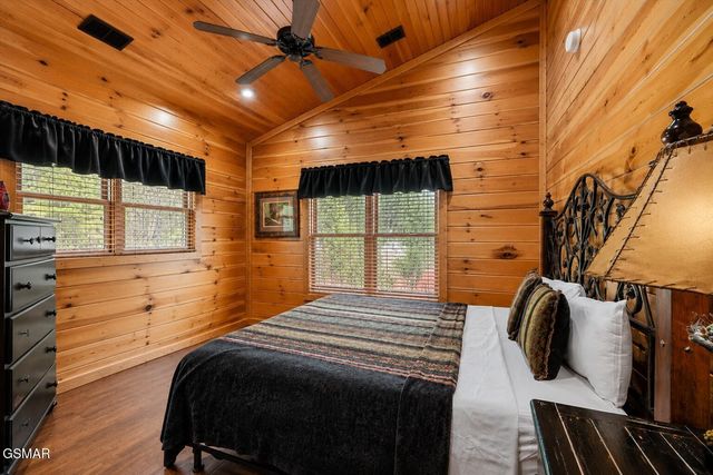832 Resort Way, Gatlinburg, TN 37738