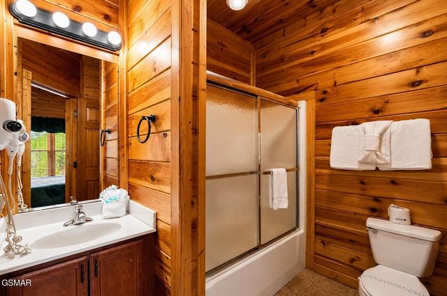 832 Resort Way, Gatlinburg, TN 37738