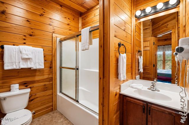 832 Resort Way, Gatlinburg, TN 37738