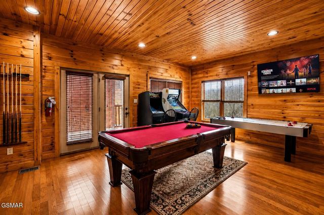 832 Resort Way, Gatlinburg, TN 37738