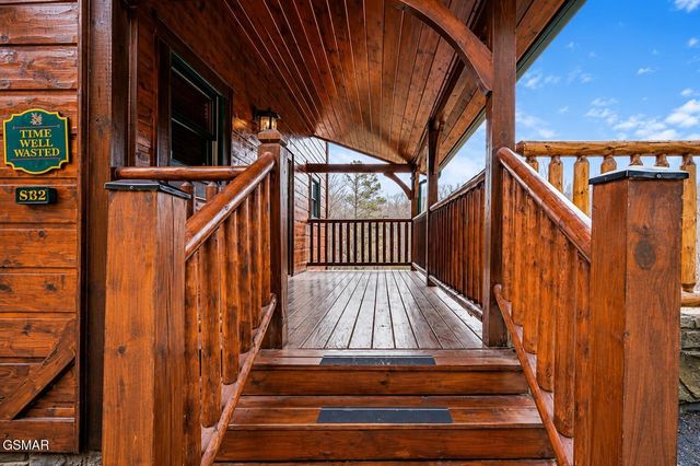 832 Resort Way, Gatlinburg, TN 37738
