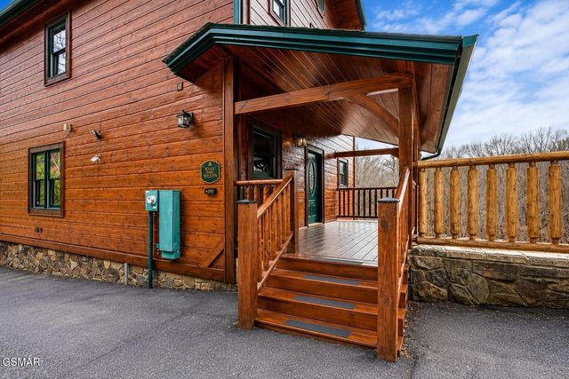 832 Resort Way, Gatlinburg, TN 37738