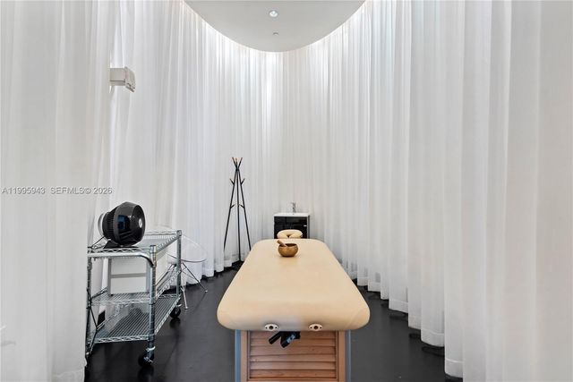 450 Alton Rd 910, Miami Beach, FL 33139