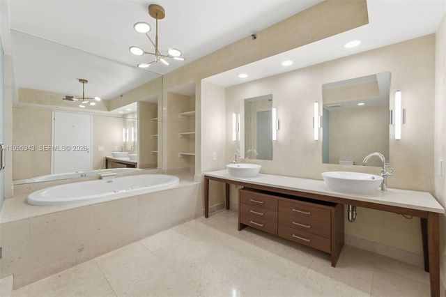 450 Alton Rd 910, Miami Beach, FL 33139