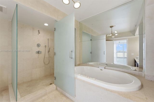 450 Alton Rd 910, Miami Beach, FL 33139