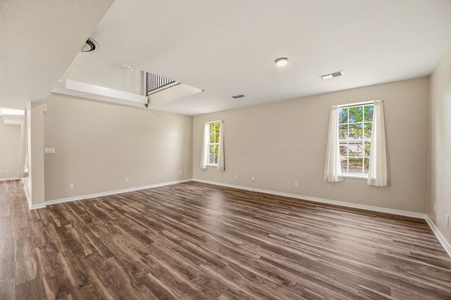 302 Hill Street, Glen Rose, TX 76043