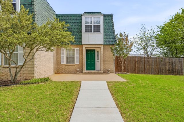 302 Hill Street, Glen Rose, TX 76043