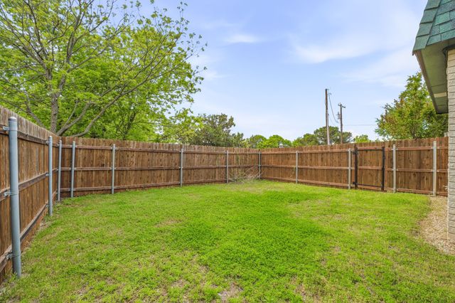 302 Hill Street, Glen Rose, TX 76043