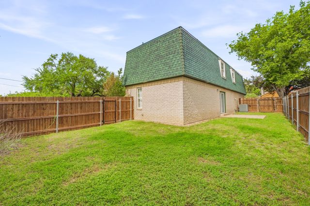 302 Hill Street, Glen Rose, TX 76043