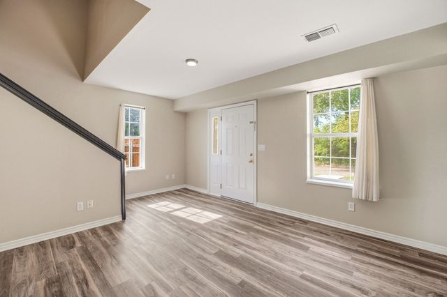 302 Hill Street, Glen Rose, TX 76043