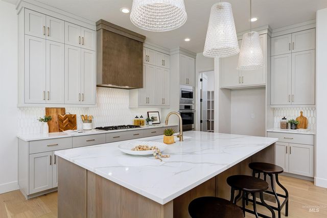 13926 E Ermine Ave, Boise, ID 83714