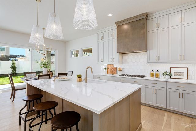 13926 E Ermine Ave, Boise, ID 83714