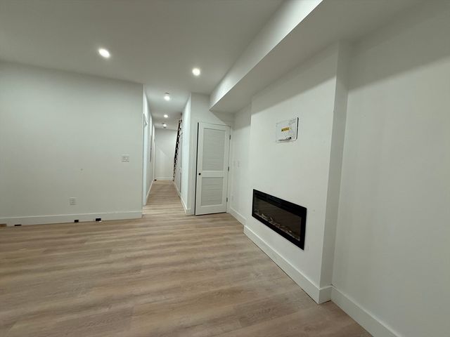 49 Chase Street 1, Newton, MA 02459