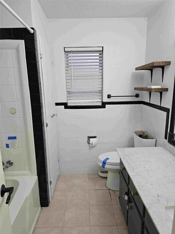 1106 Gifford Drive, Granbury, TX 76048