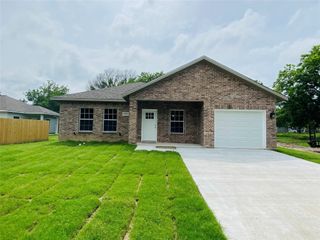 4202 Henderson Street, Greenville, TX 75401