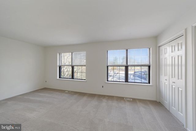 10 LIBERTE LN, Chesterbrook, PA 19087